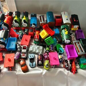 XL thomas the train bundle Lot electronic & train tracks